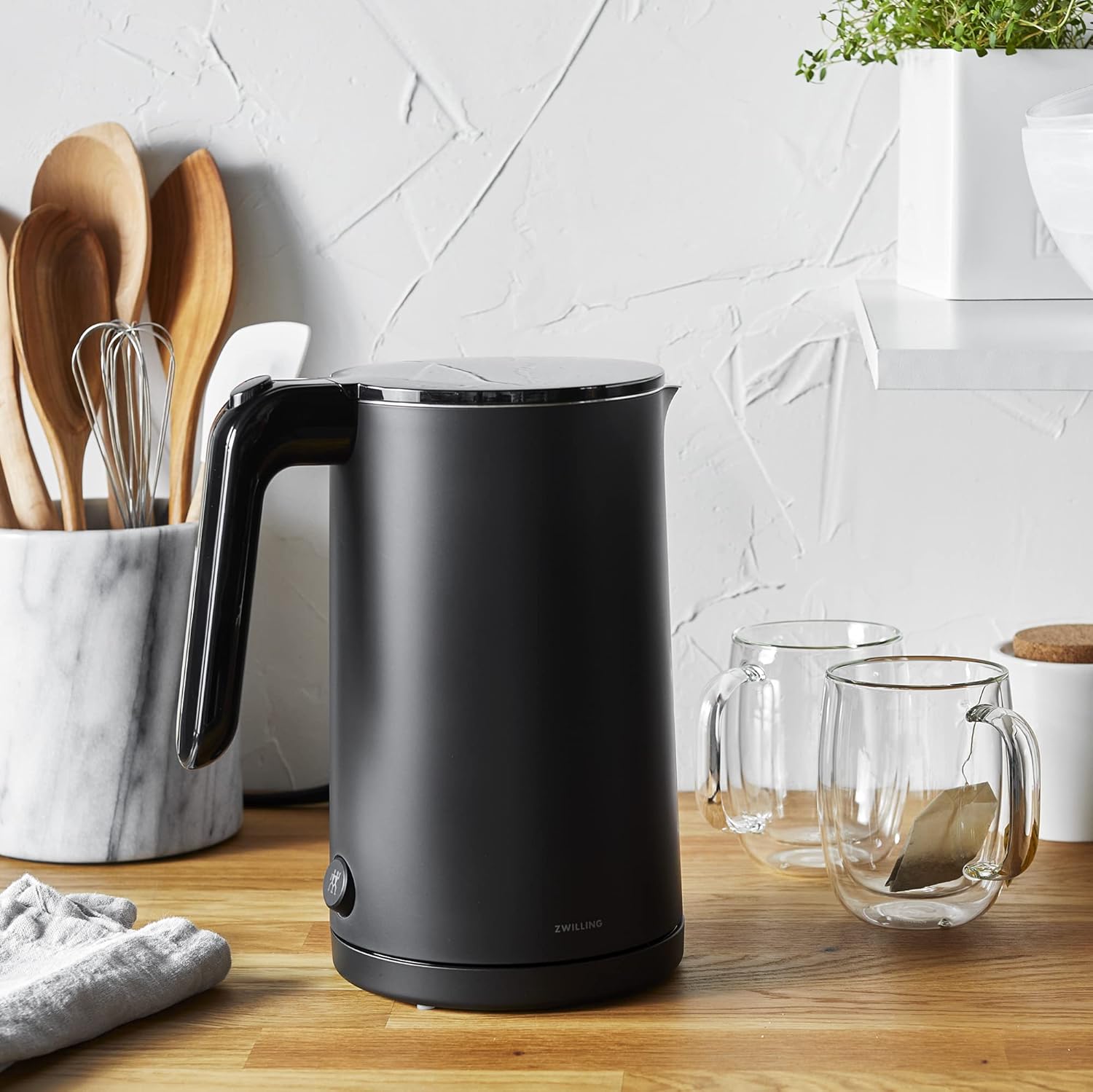 ORANGLES ZWILLING Enfinigy Cool Touch 1-Liter Electric Kettle – Cordless Tea Kettle & Hot Water Boiler with Fast Heating, Modern Black Design - full product showcase - Image 5 of 5 | suitable for professionals | Florida | Free Shipping ORANGLES