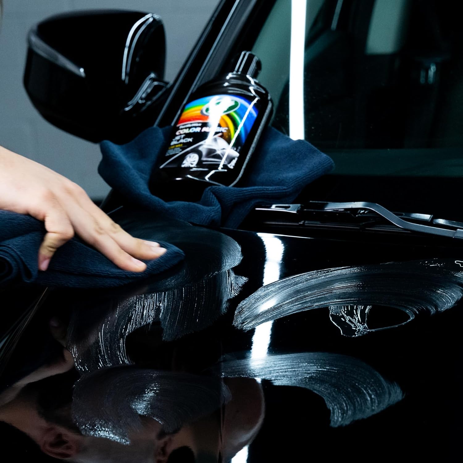 ORANGLES Turtle Wax Color Magic Car Paintwork Polish – Black 500ml, Restores Color, Shine & Gloss with Long-Lasting Paint Enhancement Formula - high resolution display - Image 2 of 4 | perfect for office | California | Free Shipping ORANGLES